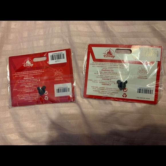 Disney Mickey and Minnie Matching Pin Set - Picture 6 of 6